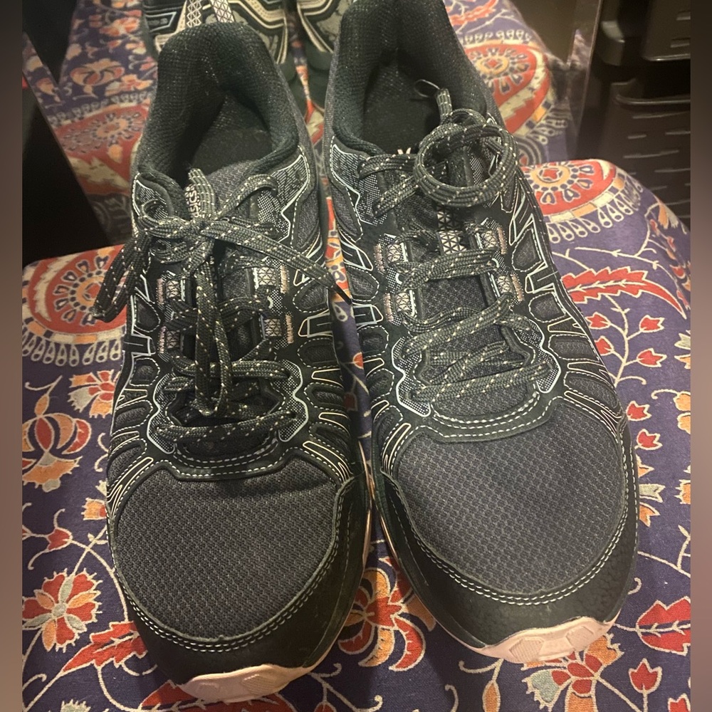Asics - Picture 3 of 9